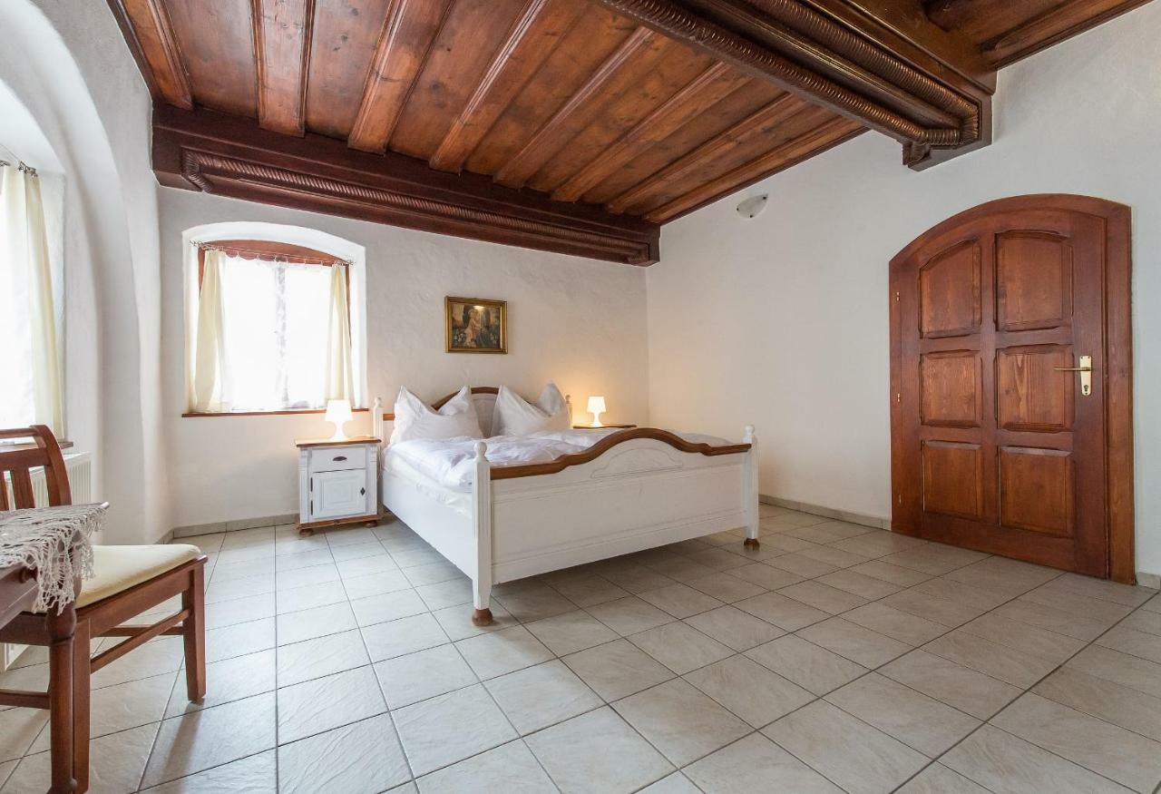 Gasthuis U Zamku 3*